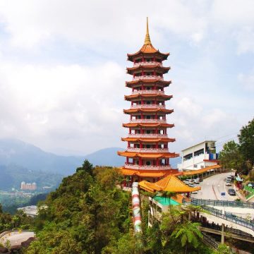 Chin Swee Caves Temple, Taoist temple on Genting Highlands with iconic ...